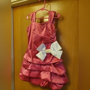 Gorgeous little girl's Pink Satin Dress Size 5T